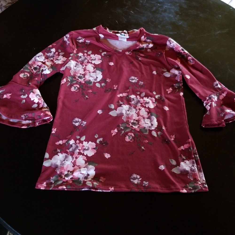 New floral bell sleeve top